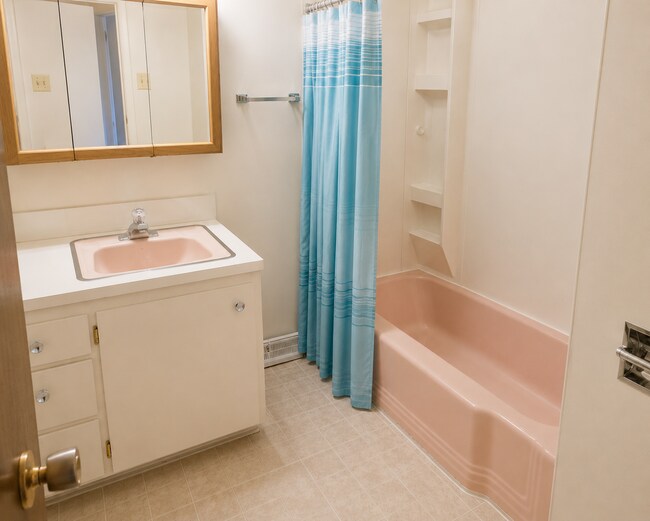 Photo - 932 Avenue B Unit 3