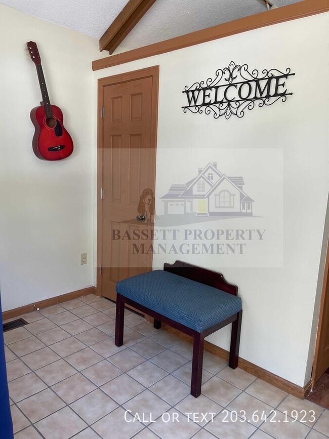 Photo - 3320 Dixwell Ave