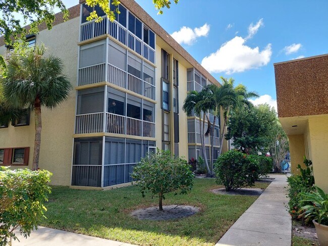 Building Photo - 367 S Federal Hwy Rental