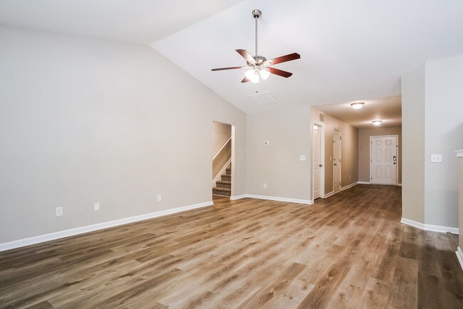 Photo - 9 Badger Pass Dr