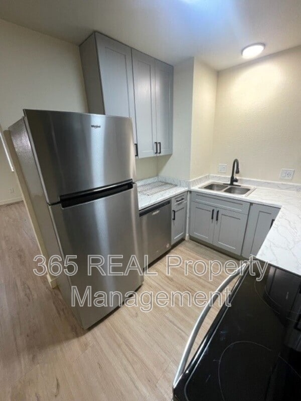 Photo - 1619 Palm Dr Unit 1