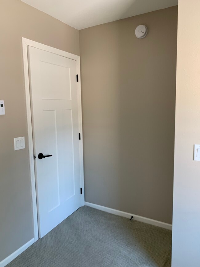 Photo - 465 W 5th St Unit 2