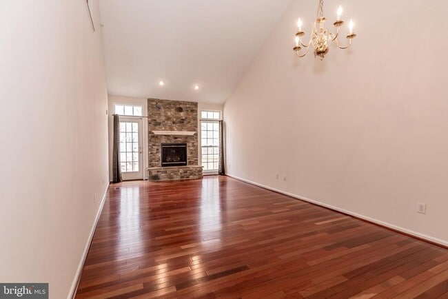 Photo - 5035 Woods Line Dr