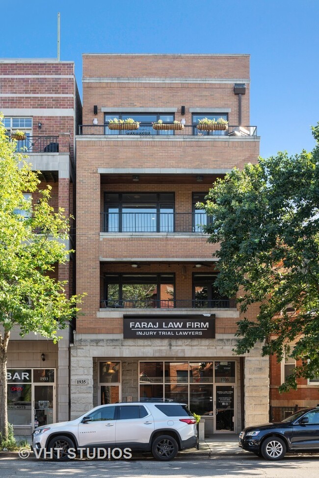 Photo - 1935 W Belmont Ave Condo Unit 3