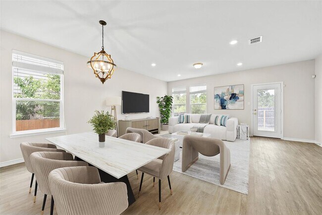 Photo - 7509 San Mirienda