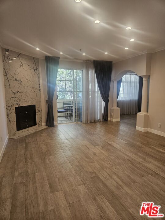 Building Photo - 7218 Hillside Ave Unit 307