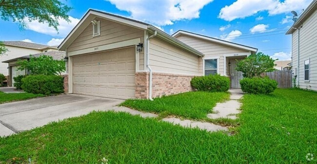 Building Photo - 8435 Westknoll Ln Rental