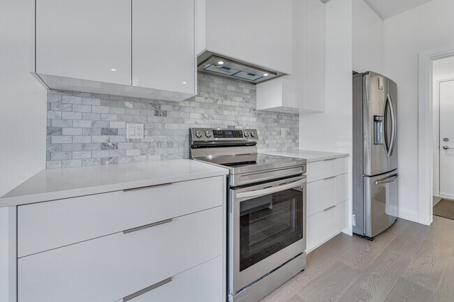 Photo - 1719 Applerock Av