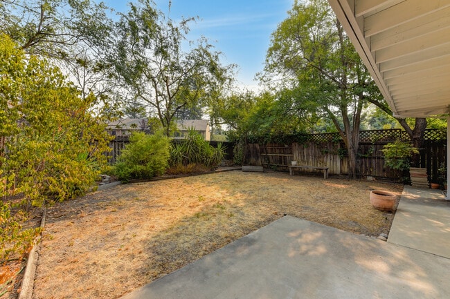 Photo - 527 Scripps Dr