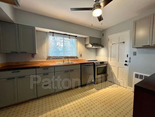 Photo - 240 Kimberly Ave Unit Apt 1