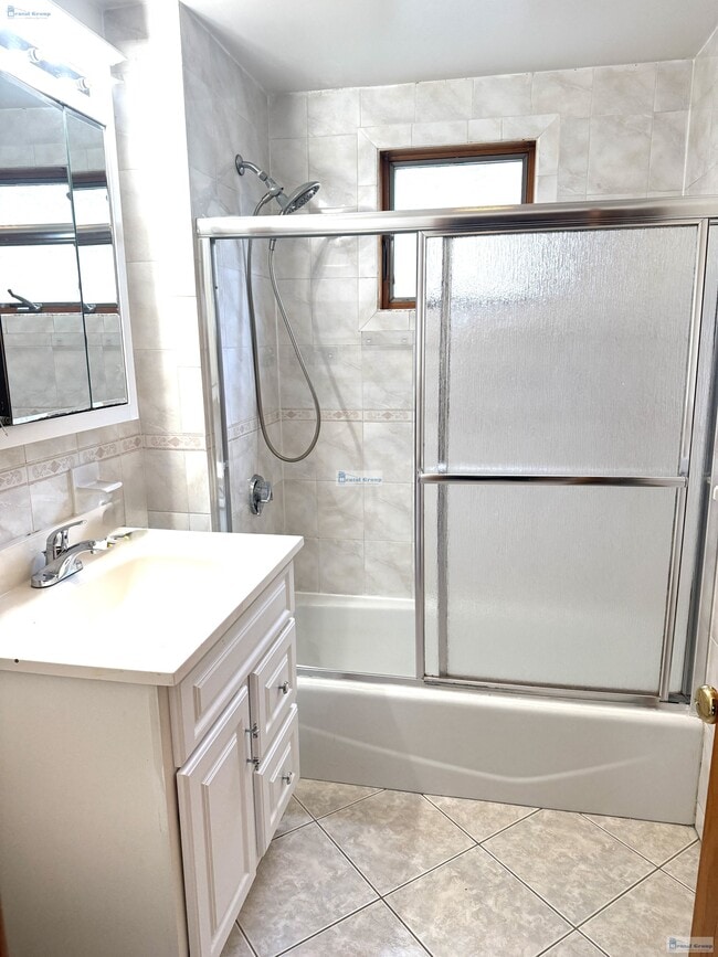 Photo - 49 Varnum St Unit 1