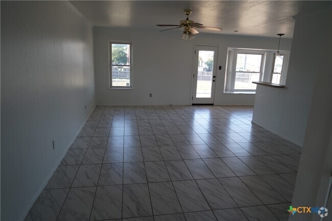 Building Photo - 401 James Loop Rental
