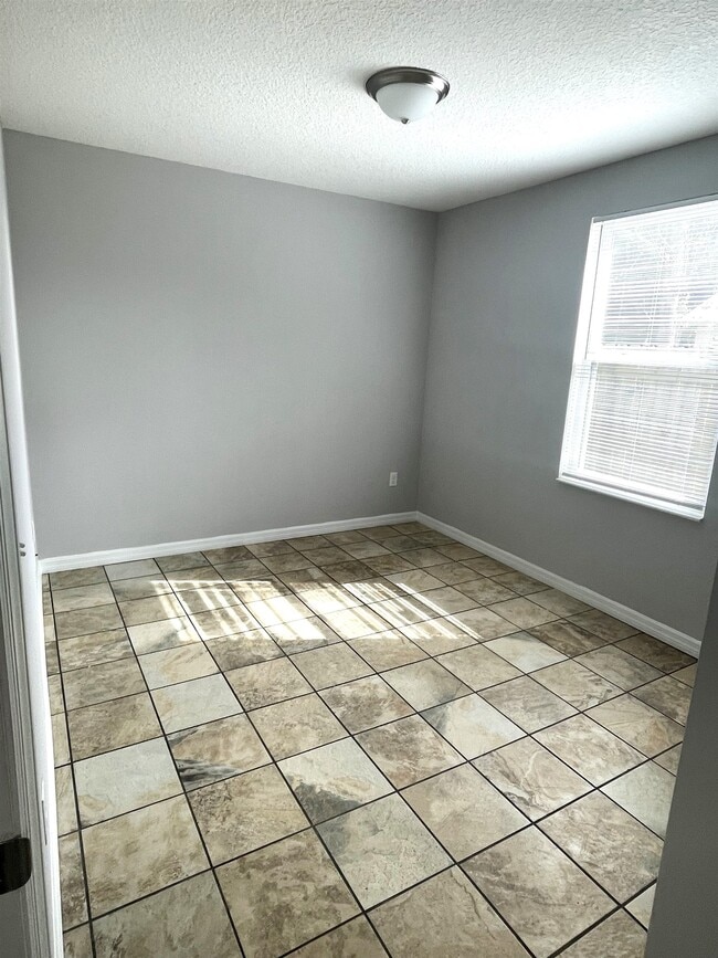 Photo - 63 N Whitney St