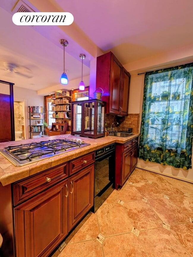 Photo - 811 Walton Ave