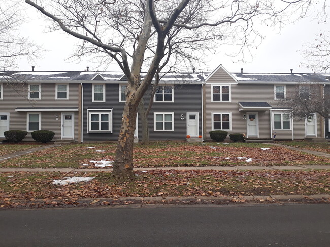 Cedar Hill Townhouses - Cedar Hill Townhouses