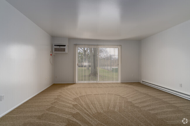 The Summit 2BR, 1BA - 1,120SF - Living Room