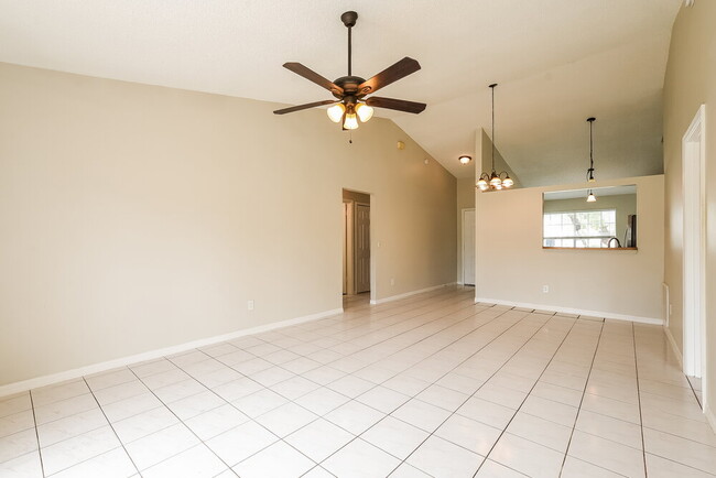 1247 Holly Springs Cir