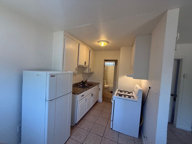 Photo - 1940 Quincy St Unit B