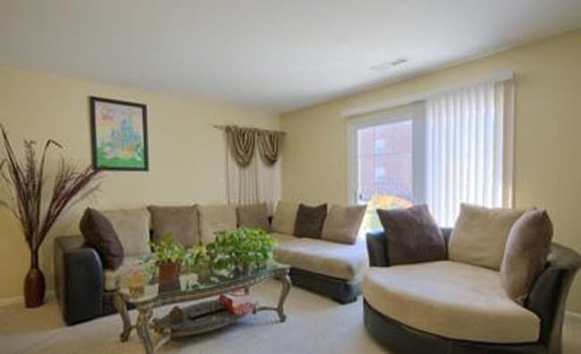 Photo - Updated Apartment Near Downtown – Prime Lo... Unit 311