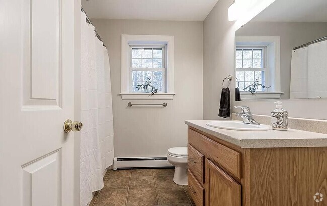 Building Photo - 14 Fieldcrest Dr Rental