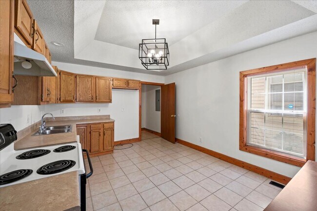 Photo - 1423-1423 S Meridian St Unit 1423 S Meridian St