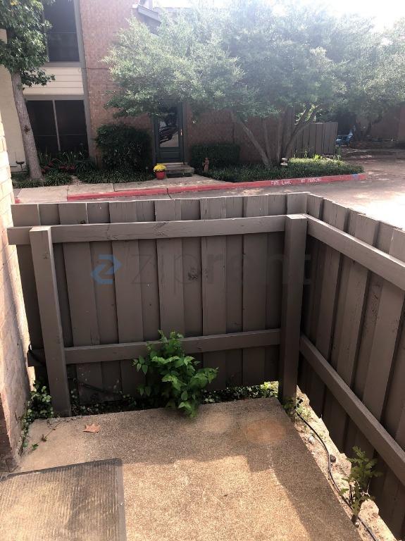 Photo - 334 W Harwood Rd