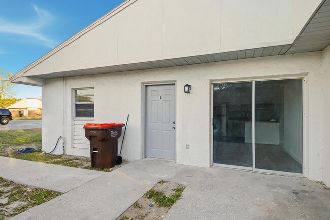 Building Photo - 2931 SE 52nd Ave Unit B