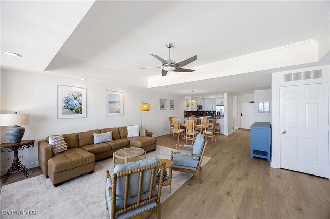 Photo - 100 N Collier Blvd Unidad PH5