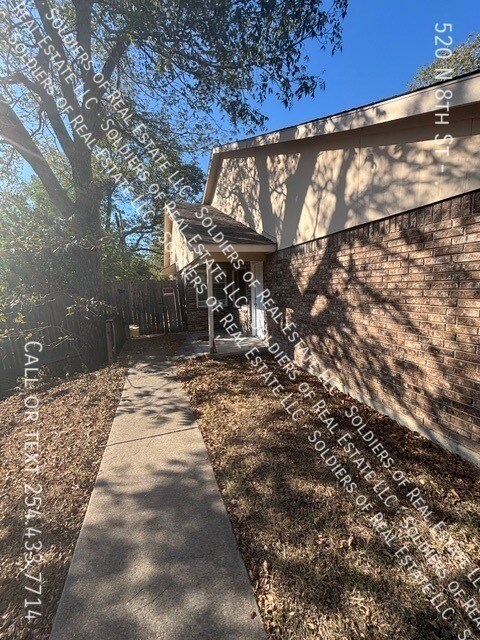 Photo - 520 N 8th St Unidad .