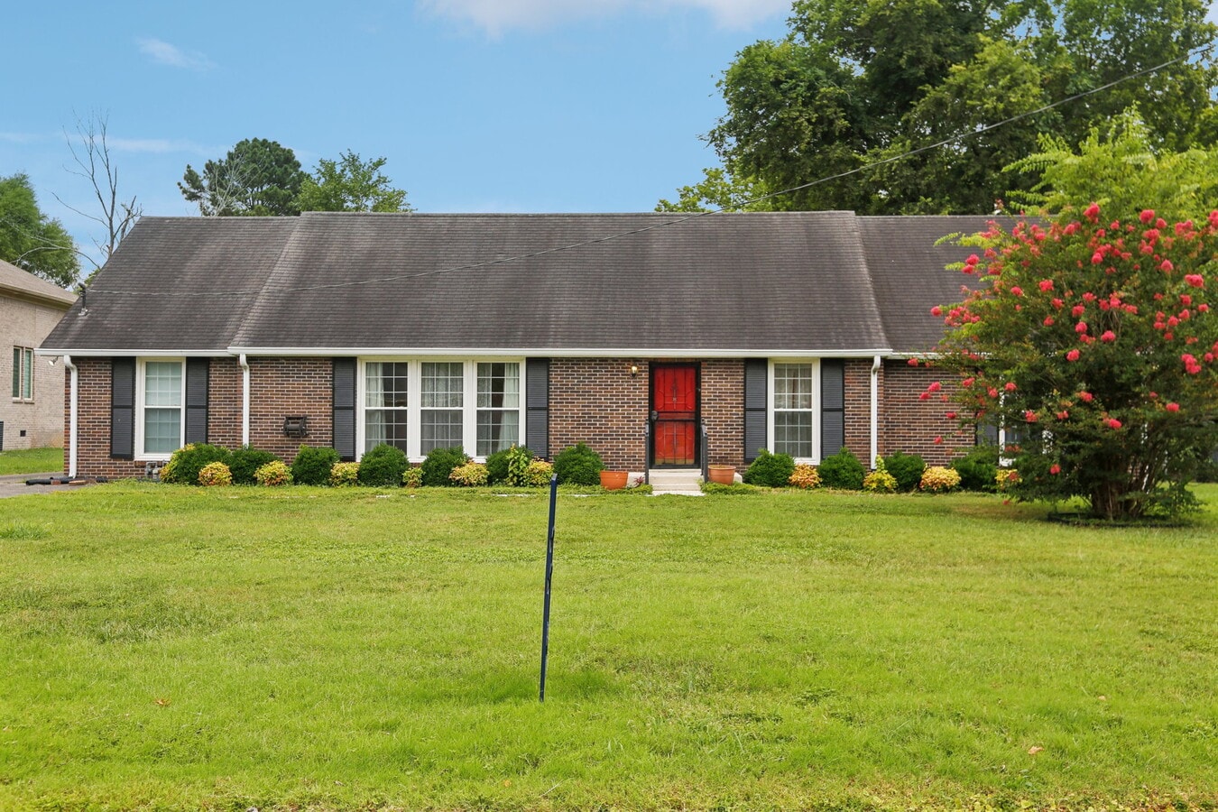 Photo - 8024 Regency Dr