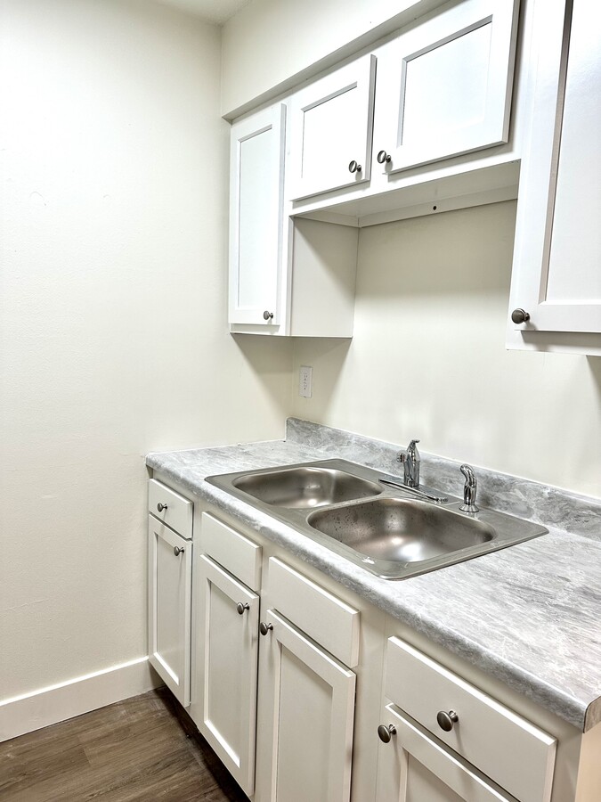 Rally Apartments - Rally Apartments
