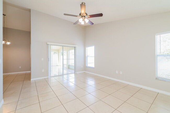 Photo - 431 Peppermill Cir