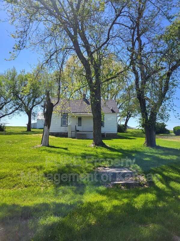 Photo - 5121 NE Meriden Rd