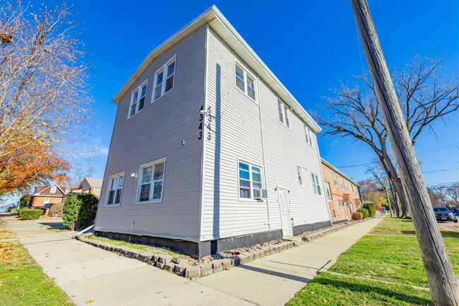 Photo - 4343 Wisconsin Ave Unidad 3