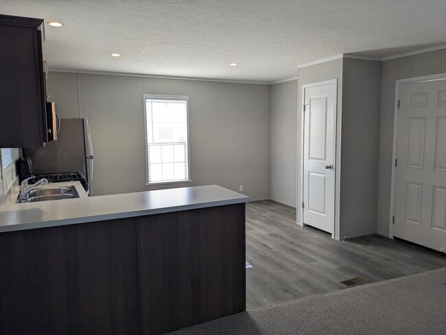 Photo - 300 Forrest Ave