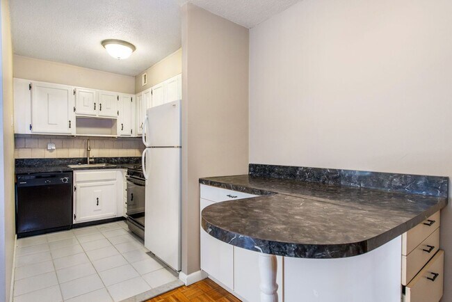 Photo - 150 Overlook Ave Unit 8J