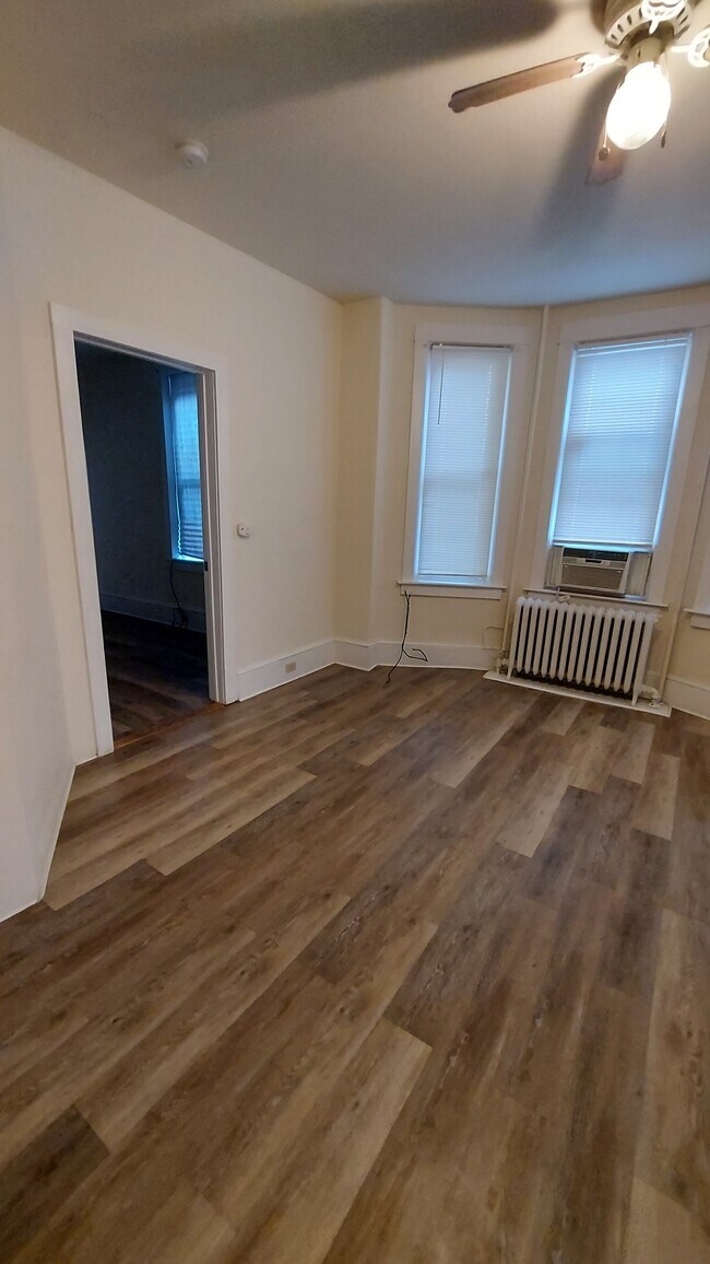 Photo - 394 Center St Unit 1