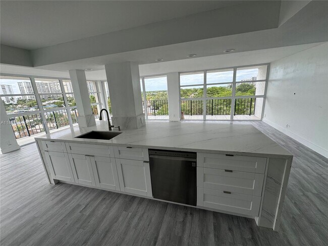 Photo - 200 Leslie Dr Unit 631