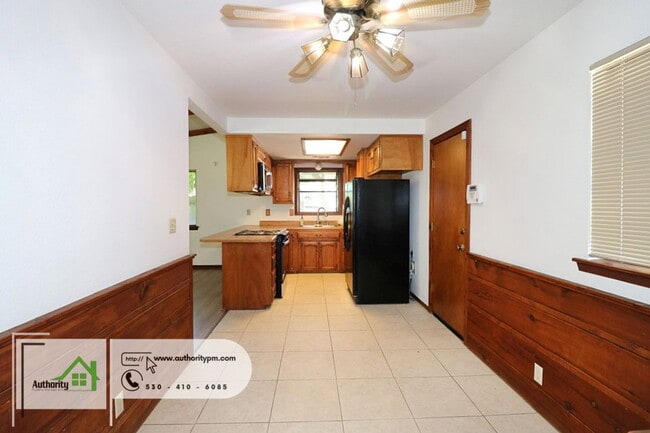 Photo - 1744 Kildare Dr