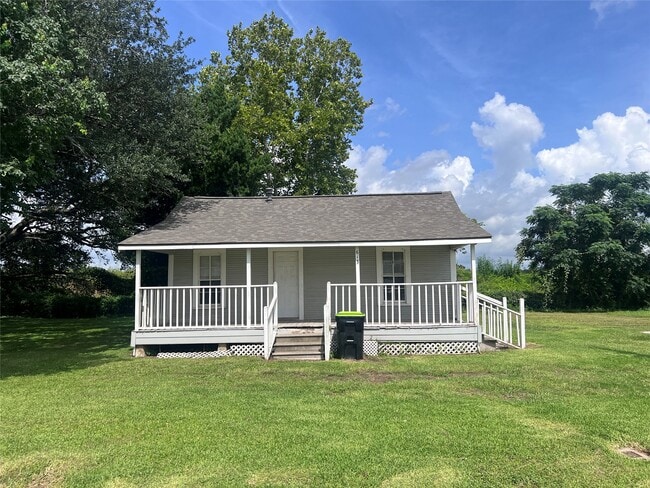 Photo - 613 Harrison Ln
