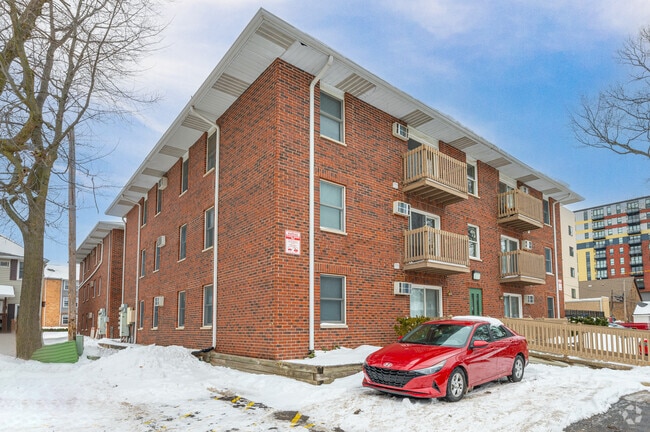 Pierce Street Apartments - Pierce Street Apartments