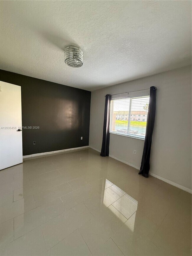 Photo - 1271 SE 28th Ct Unit 105