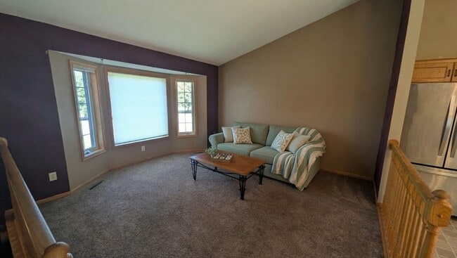 Photo - 1002 3rd Ave SW