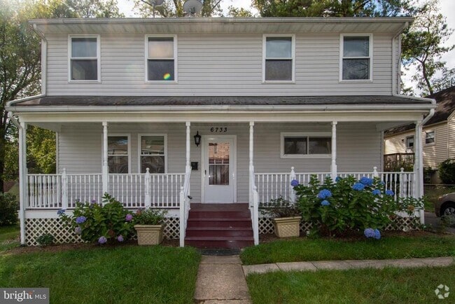 Building Photo - 6733 Gouthier Rd Rental