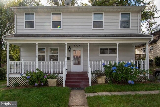 Photo - 6733 Gouthier Rd House