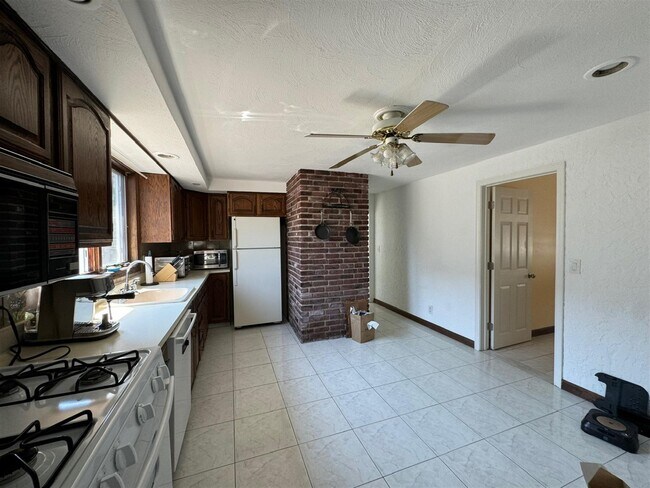 Photo - 19 Mason St Unit 2
