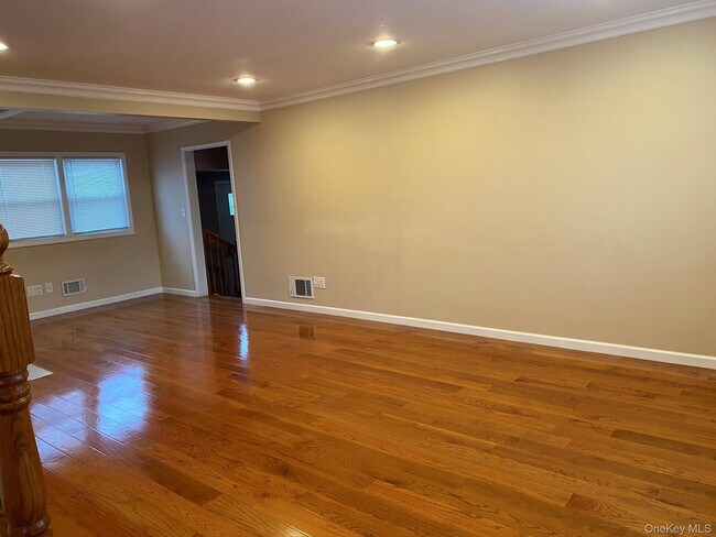 Photo - 25 Woodhollow Rd