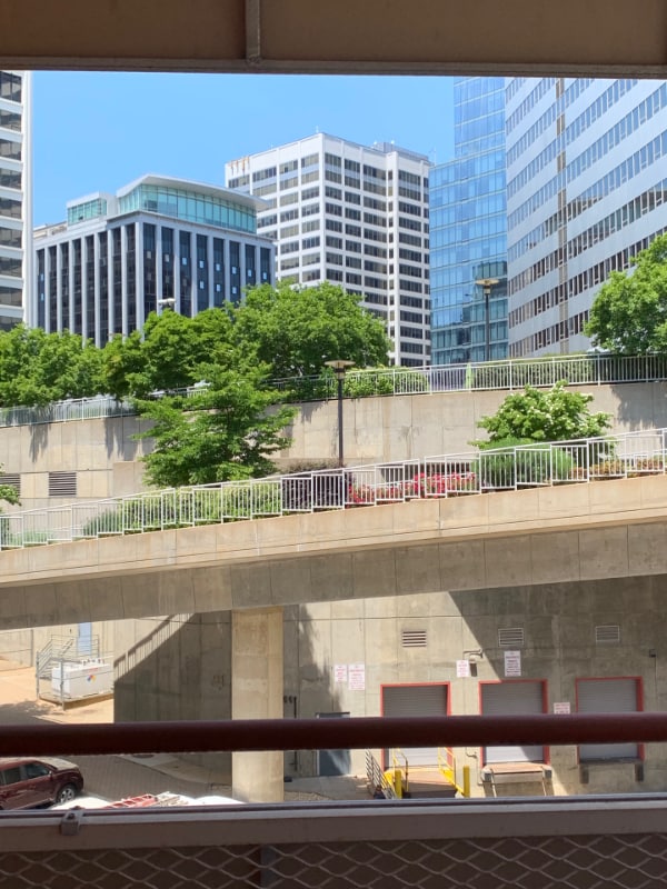 Private Rosslyn corner unit with balcony walk out to Freedom Park - 1121 Arlington Blvd (Arlington, VA)