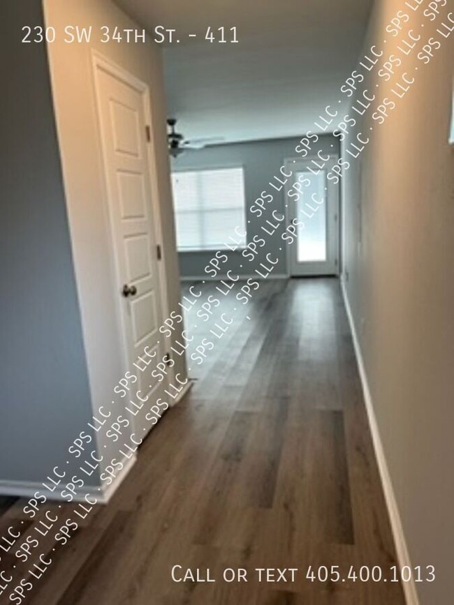 Photo - 230 SW 34th St