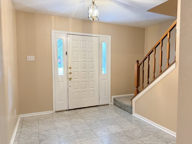 Photo - 16042 Pinyon Creek Dr